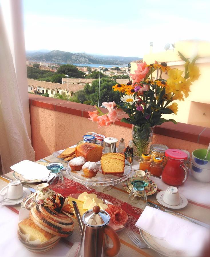 The Roses Garden Bed and Breakfast La Maddalena  Exteriör bild