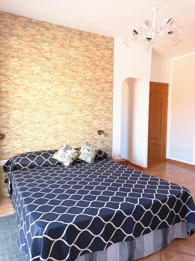The Roses Garden Bed and Breakfast La Maddalena  Exteriör bild